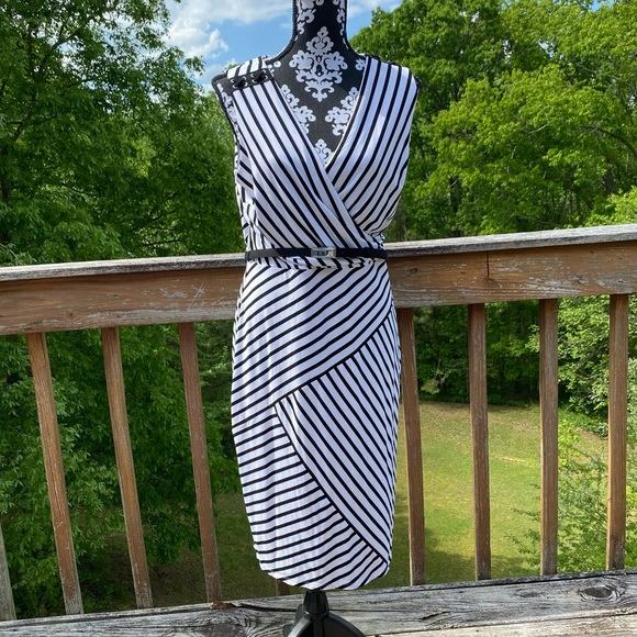 NEW WHBM Striped Sheath Dress - Picture 2 of 5